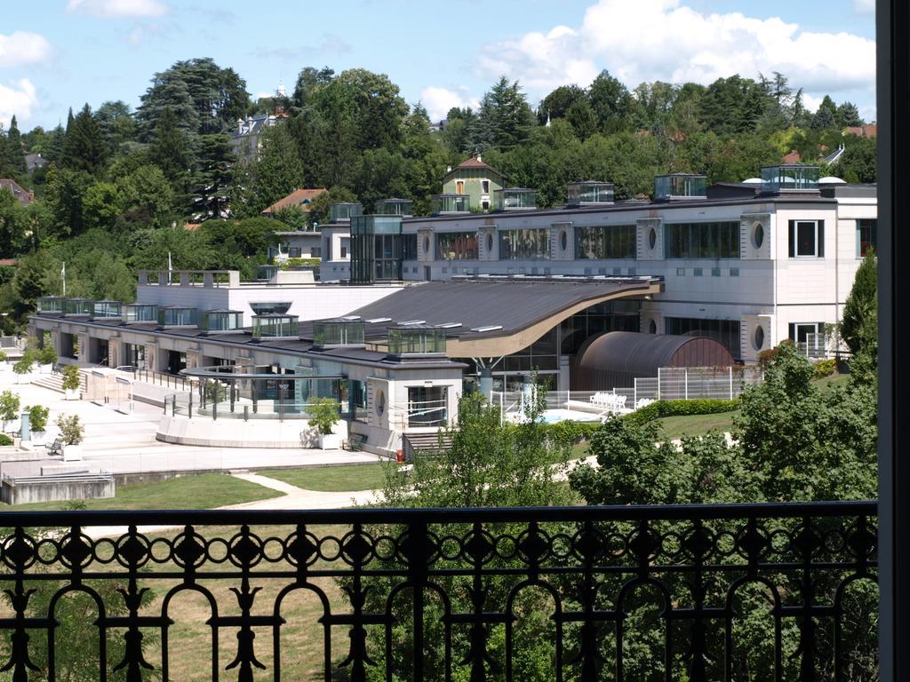 Aux Meubles Du Manoir Aparthotel Aix-les-Bains Bagian luar foto