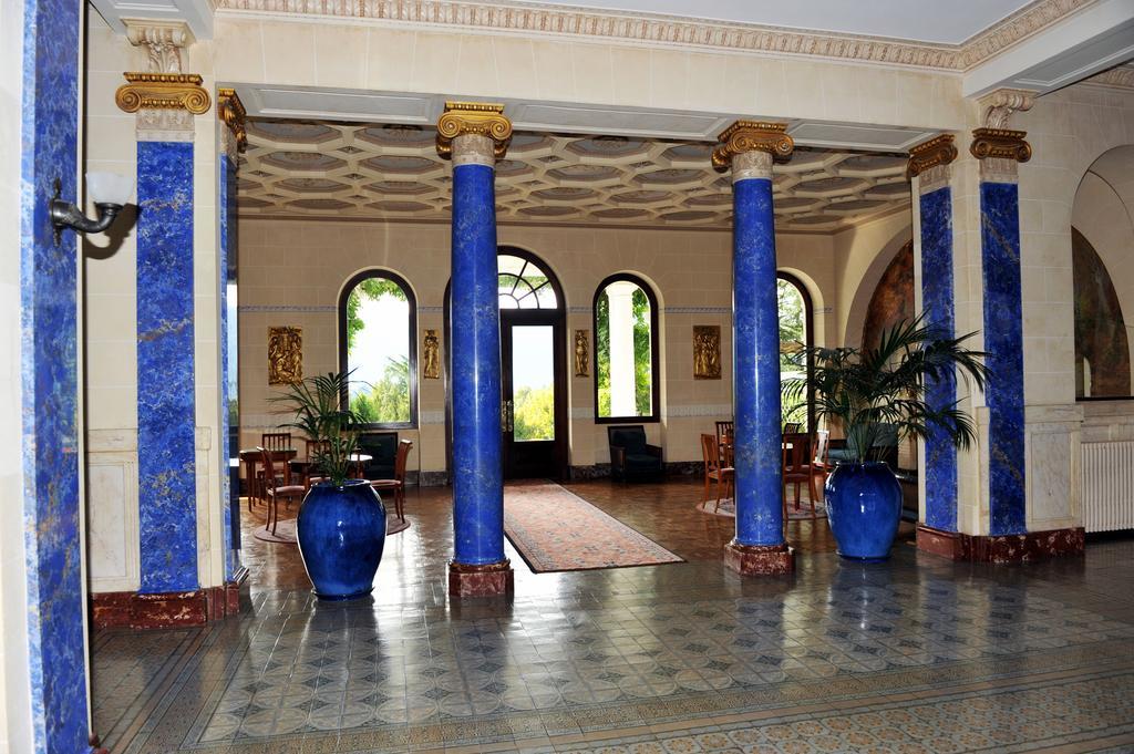 Aux Meubles Du Manoir Aparthotel Aix-les-Bains Bagian luar foto