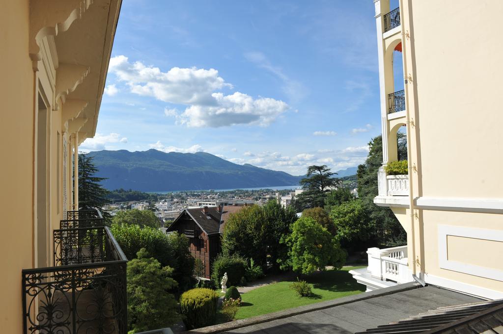 Aux Meubles Du Manoir Aparthotel Aix-les-Bains Bagian luar foto