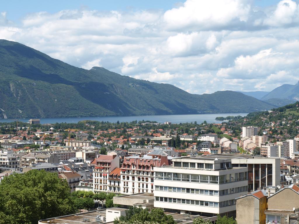 Aux Meubles Du Manoir Aparthotel Aix-les-Bains Bagian luar foto