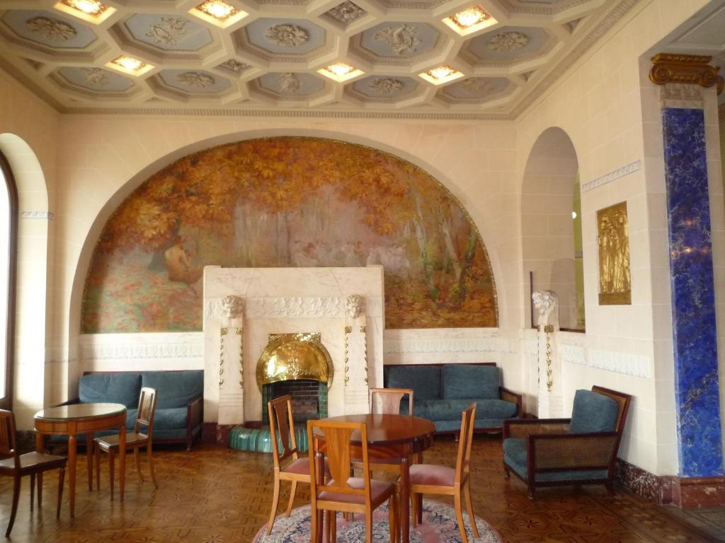 Aux Meubles Du Manoir Aparthotel Aix-les-Bains Bagian luar foto