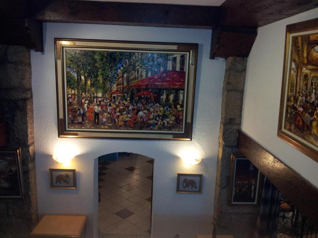 Aux Meubles Du Manoir Aparthotel Aix-les-Bains Bagian luar foto