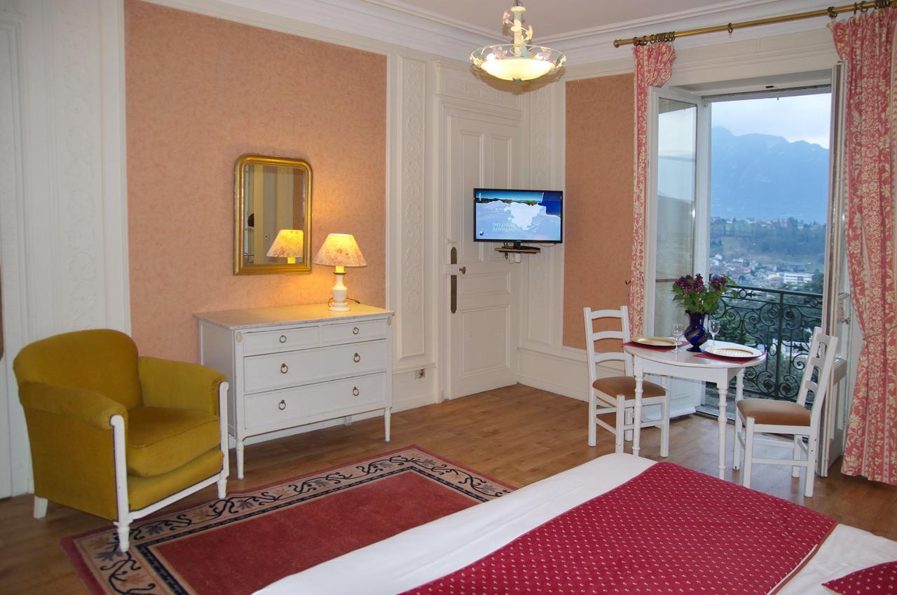 Aux Meubles Du Manoir Aparthotel Aix-les-Bains Bagian luar foto