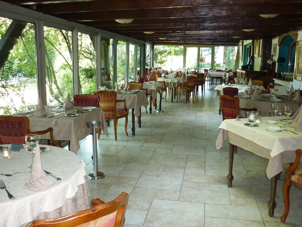 Aux Meubles Du Manoir Aparthotel Aix-les-Bains Bagian luar foto
