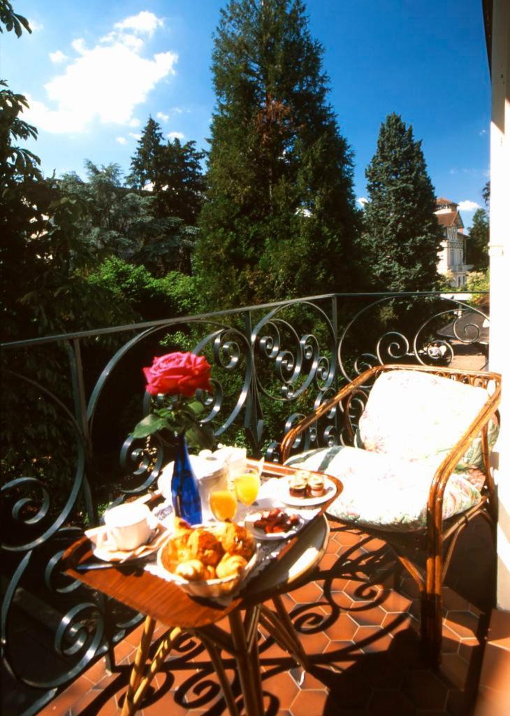 Aux Meubles Du Manoir Aparthotel Aix-les-Bains Bagian luar foto