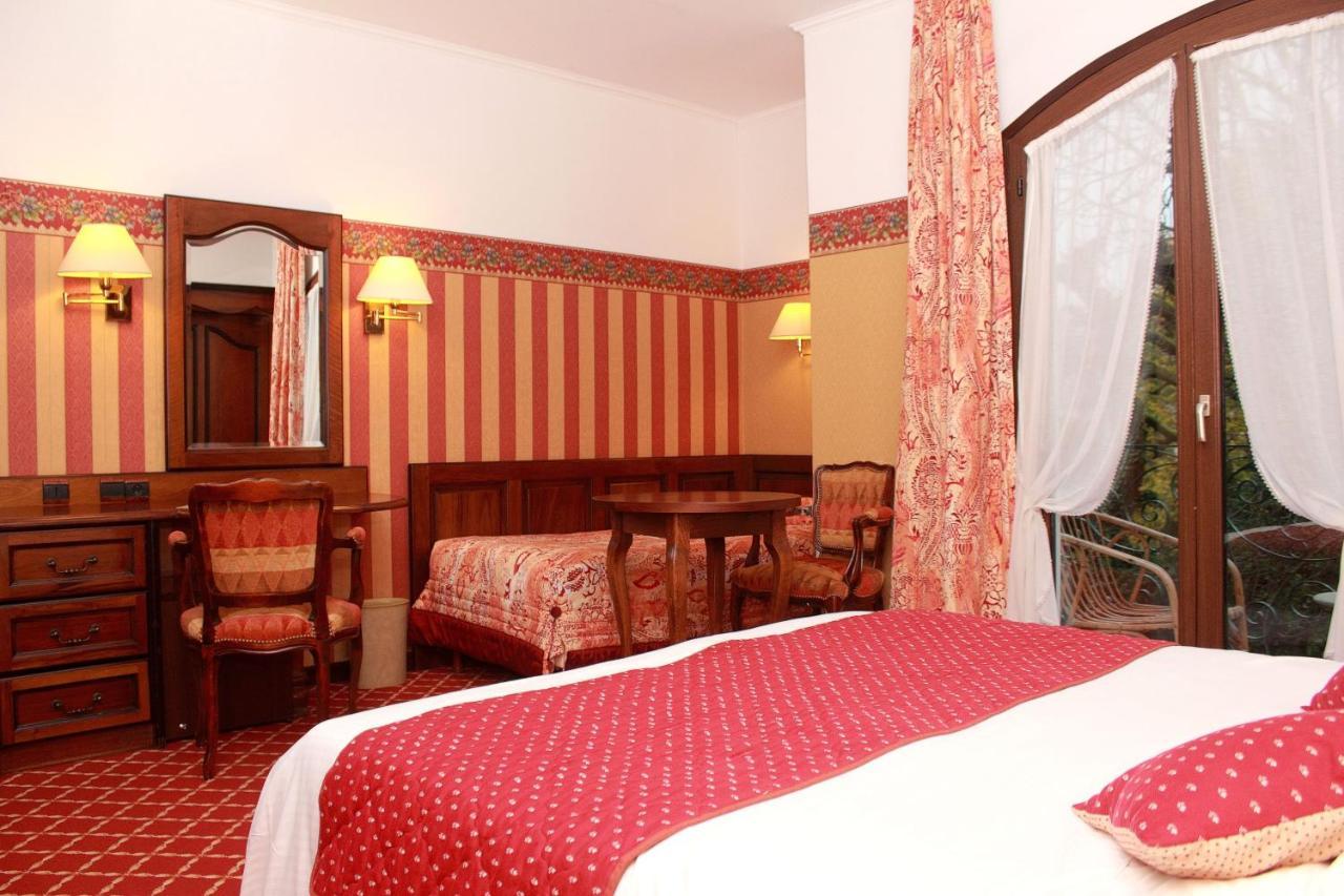 Aux Meubles Du Manoir Aparthotel Aix-les-Bains Bagian luar foto