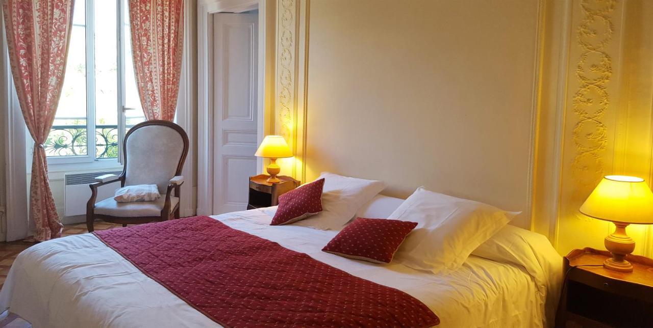 Aux Meubles Du Manoir Aparthotel Aix-les-Bains Bagian luar foto