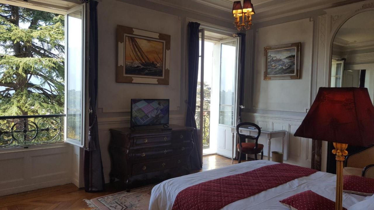 Aux Meubles Du Manoir Aparthotel Aix-les-Bains Bagian luar foto